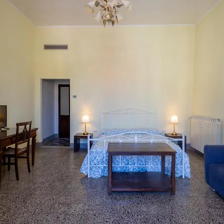 招待所 Matteotti 萨尔扎纳