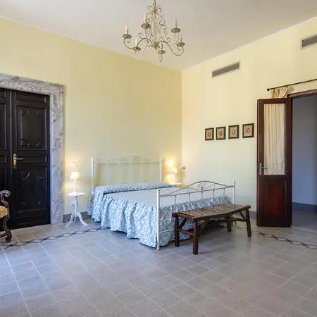 Matteotti 게스트하우스 사르자나