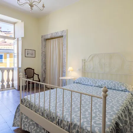 Pensión Matteotti Sarzana