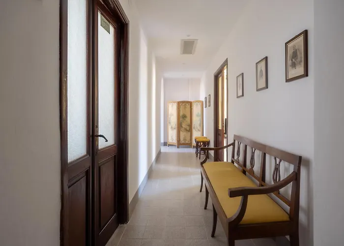 Matteotti Pensión Sarzana