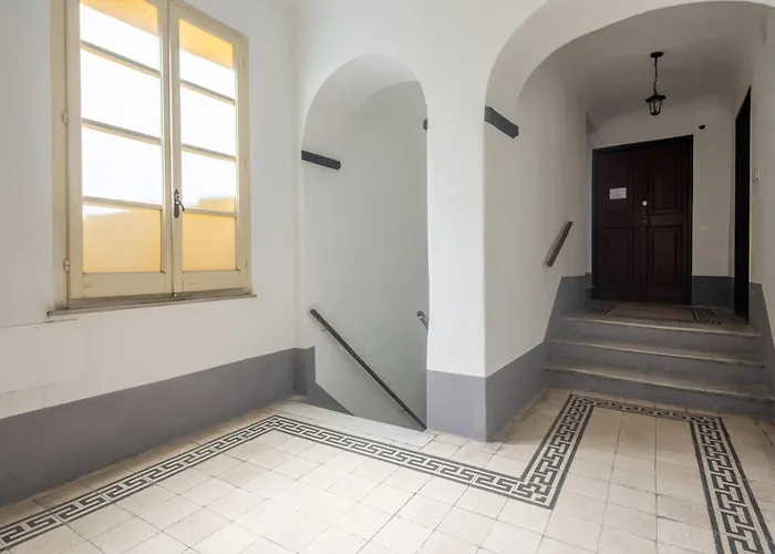 Matteotti Pensión Sarzana